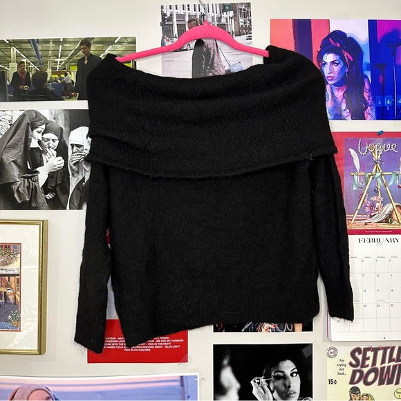 H&M Off-the-Shoulder Sweater - Picture 3 of 4